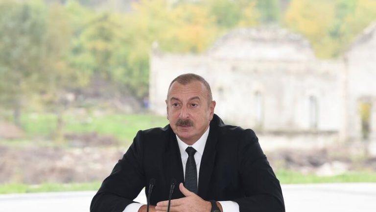 prezident-yeni_(2)