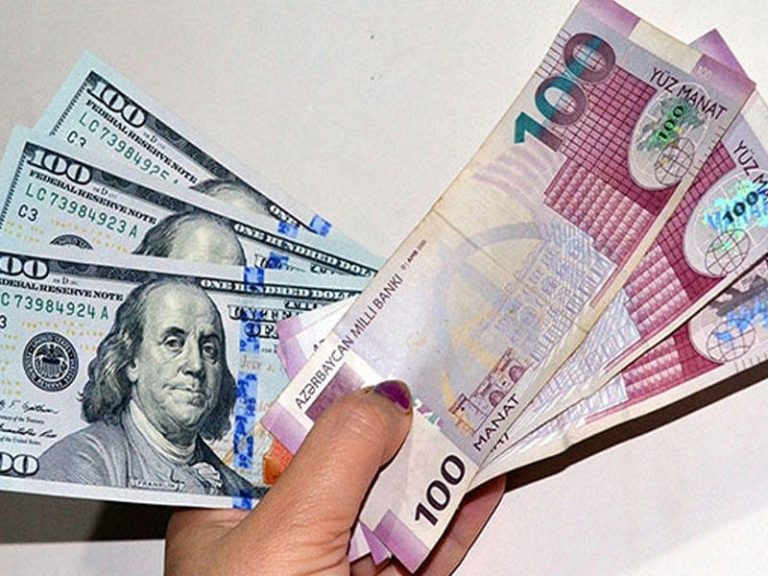 manat_dollar_036