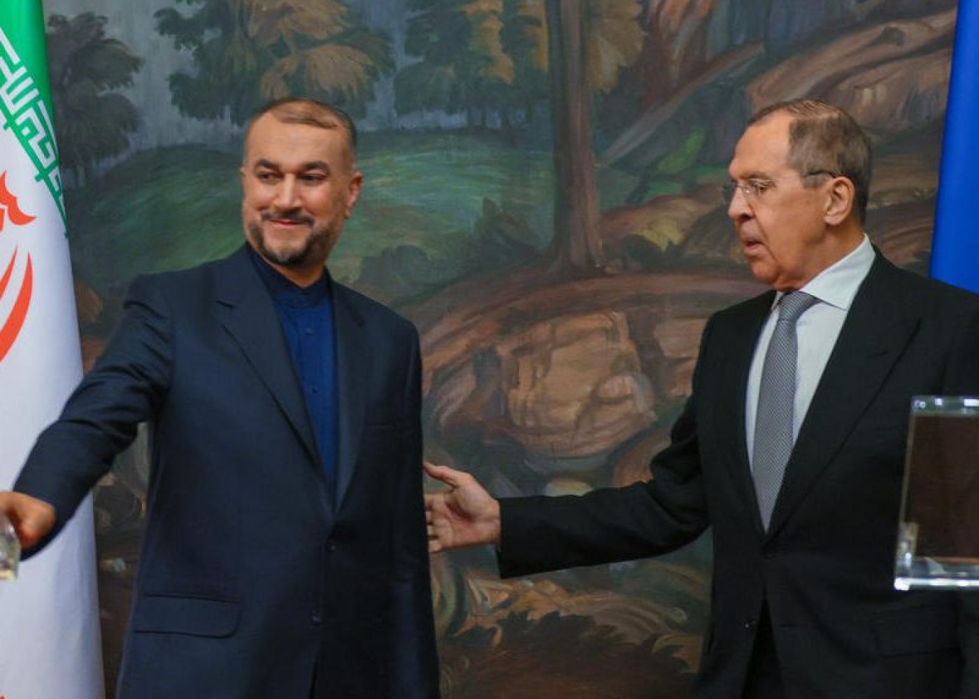 1680242659.Lavrov-and-Iran-minister-800x597 (1)