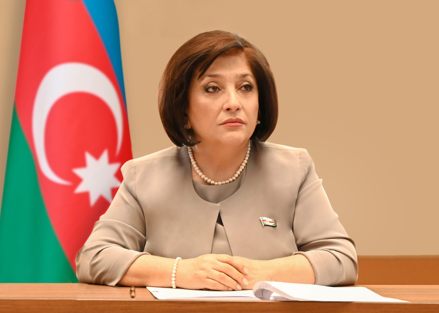 1682408878.sahibe_qafarova-e10