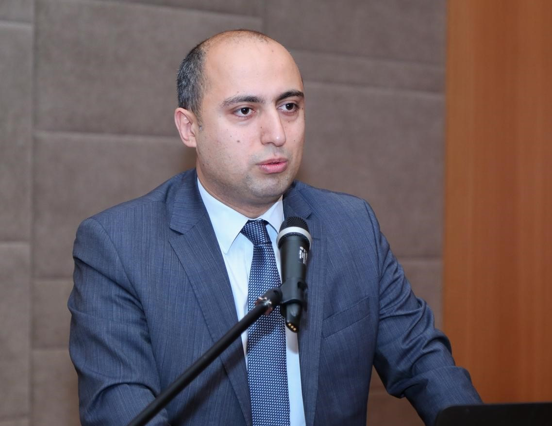 1595840688_emin-emrullayev