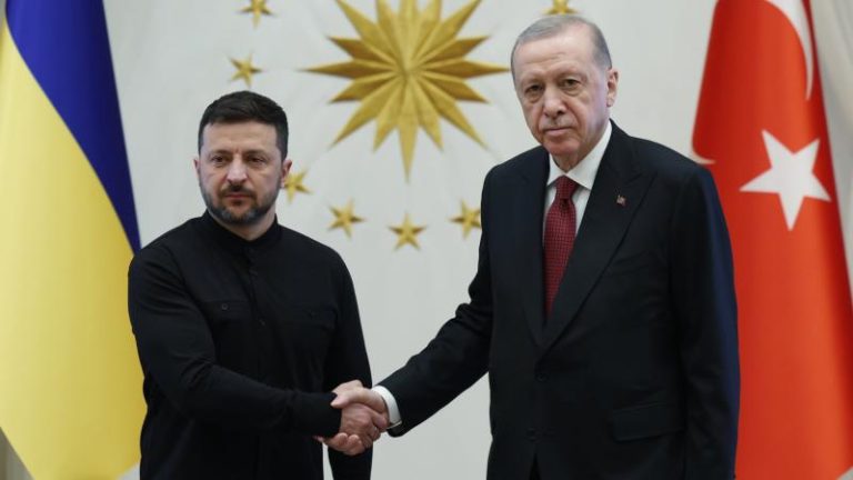 1756383774_erdogan-zelenski-aa-2360661_1 (1)