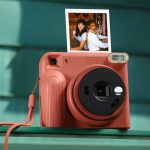 Optik işıq filtrlərinə malik Fujifilm Instax Square 2 ani çap kamerası təqdim edildi