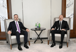 İlham Əliyev Türkiyənin xarici işlər nazirini qəbul edib